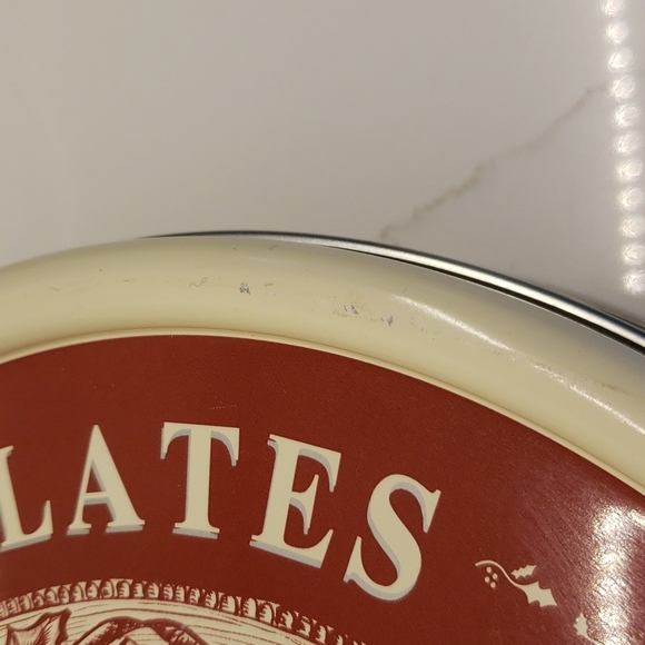 Set of 4 Restoration Hardware Holiday Tin Plates Christmas Red White Winter - Picture 5 of 10